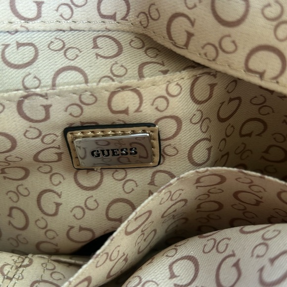 Guess Forest Green -  Quilted Purse Handbag - Picture 5 of 7